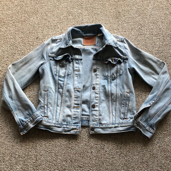 Levi's Jackets & Blazers - NWOT Levi’s Denim Jacket